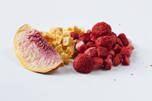 Freeze-dried fruits and berries, Freeze-dried strawberries